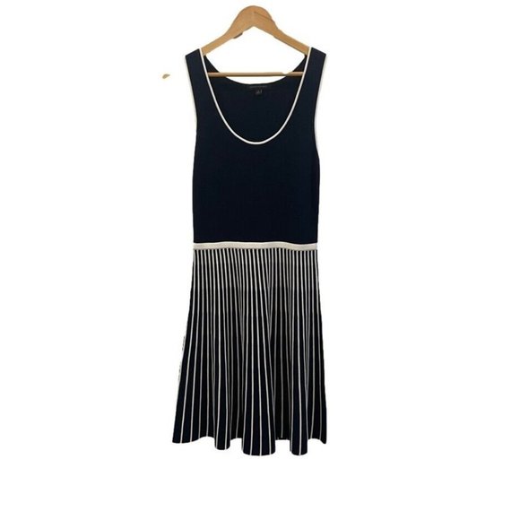 Banana Republic Dresses & Skirts - BANANA Republic Dress Womens Small Blue With White Stripes Knit Tank Fit Flare